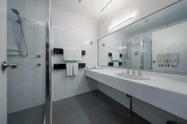 هتل The Select Inn Gosford