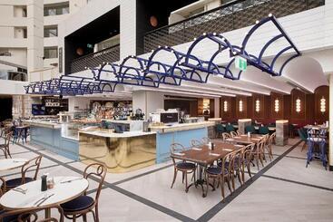 هتل The Star Grand At The Star Gold Coast