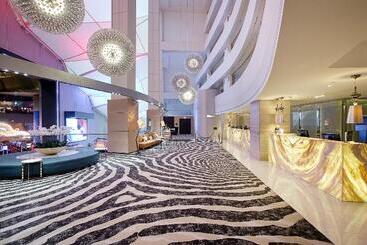 هتل The Star Grand At The Star Gold Coast