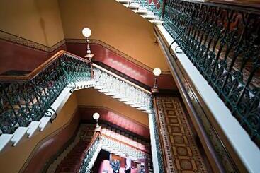هتل The Windsor