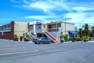 مُتل Alexander Motor Inn