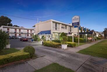 مُتل Alexander Motor Inn
