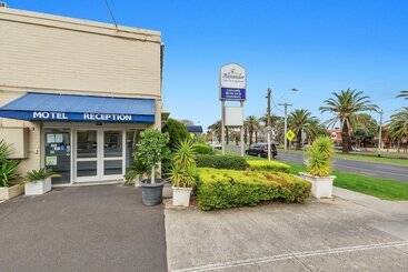 مُتل Alexander Motor Inn