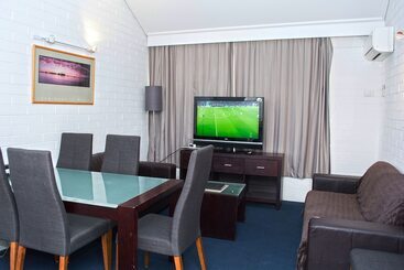 مُتل Alexander Motor Inn