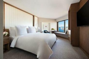 Four Seasons Hotel Sydney