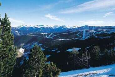 هتل Arinsal