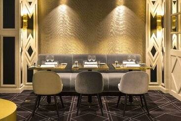 هتل Barsey By Warwick