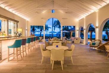 هتل Blue Waters Resort And Spa