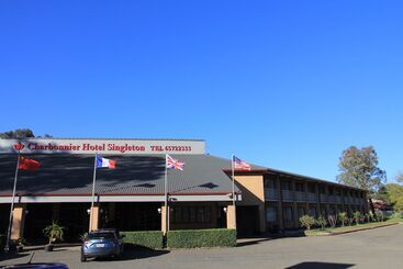 Отель Charbonnier Motor Inn
