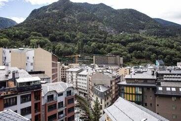 هتل Comtes D’urgell