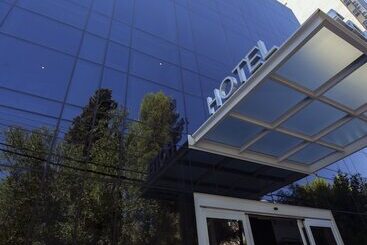 هتل Grand Brizo Comahue