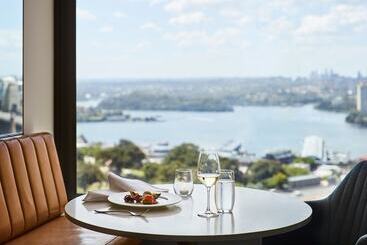 Four Seasons Hotel Sydney