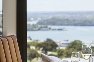 Four Seasons Hotel Sydney