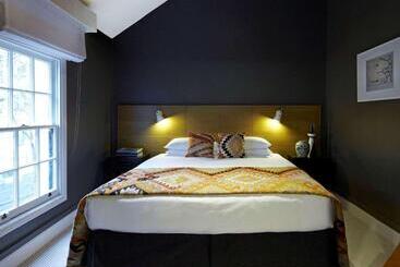 Harbour Rocks Hotel Sydney