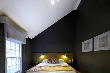 Harbour Rocks Hotel Sydney