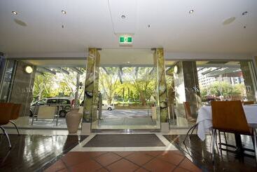 هتل Hyde Park Inn