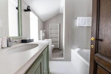 هتل Lea   Maison Caerdinael