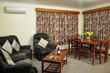 هتل Marsden Court Apartments Now Incorporating Marsden Court And Sharonlee Strahan Villas