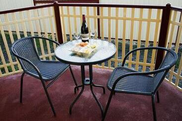 هتل Marsden Court Apartments Now Incorporating Marsden Court And Sharonlee Strahan Villas