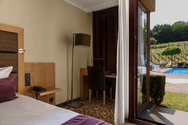 هتل Restaurant Van Der Valk Nivelles Sud