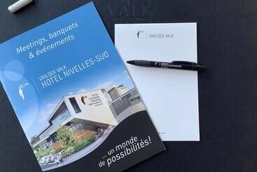 هتل Restaurant Van Der Valk Nivelles Sud