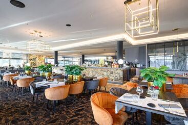 هتل Restaurant Van Der Valk Nivelles Sud