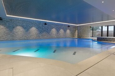 هتل Restaurant Van Der Valk Nivelles Sud
