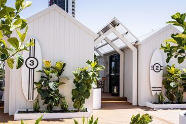 هتل Qt Gold Coast