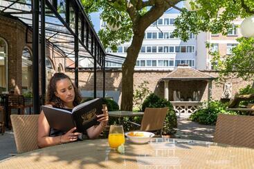 Stanhope Hotel By Thon Hotels