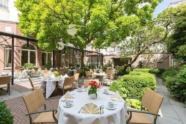 Stanhope Hotel By Thon Hotels