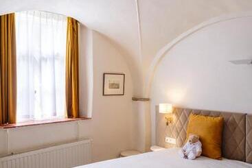 Ter Brughe By Cw Hotel Collection