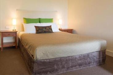 مُتل Renmark Country Club
