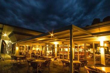مُتل Renmark Country Club