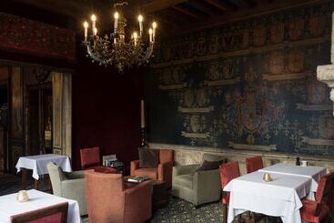 اقامتگاه Duc De Bourgogne