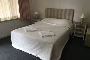 Town And Country Motel