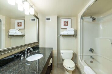 Allure Hotel & Conference Centre, Ascend Hotel Collection