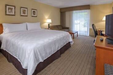Allure Hotel & Conference Centre, Ascend Hotel Collection