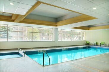 Allure Hotel & Conference Centre, Ascend Hotel Collection