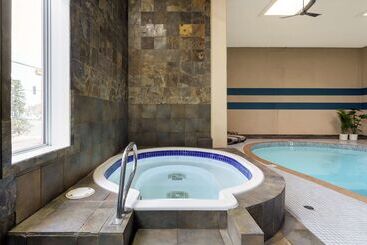 هتل Best Western Plus City Centre Inn