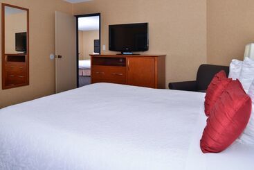 هتل Best Western Plus Regency Inn And Conference Centre