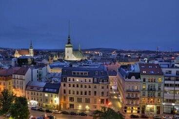 هتل International Brno