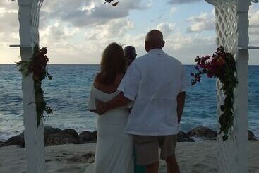 هتل Bimini Big Game Club Resort & Marina