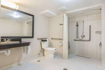 هتل Comfort Inn