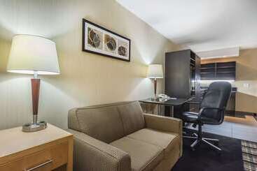 هتل Comfort Inn