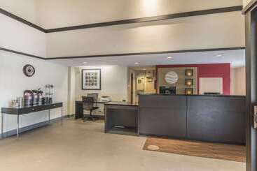 هتل Comfort Inn