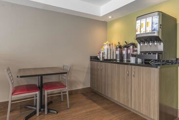 هتل Comfort Inn