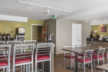 هتل Comfort Inn