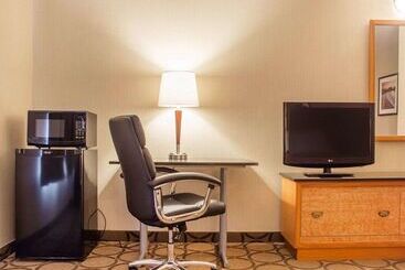 هتل Comfort Inn