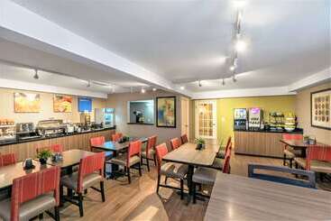 هتل Comfort Inn South
