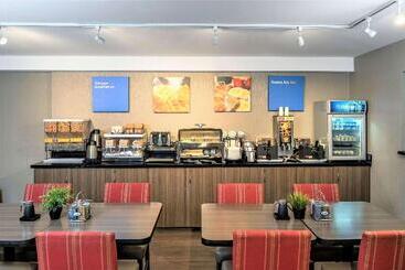 هتل Comfort Inn South